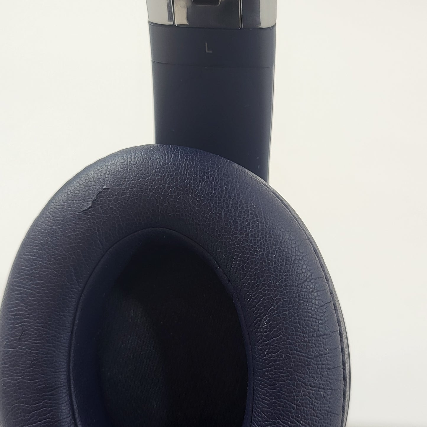 Beats Studio3 Wireless On-Ear Bluetooth Headphones Navy A1914