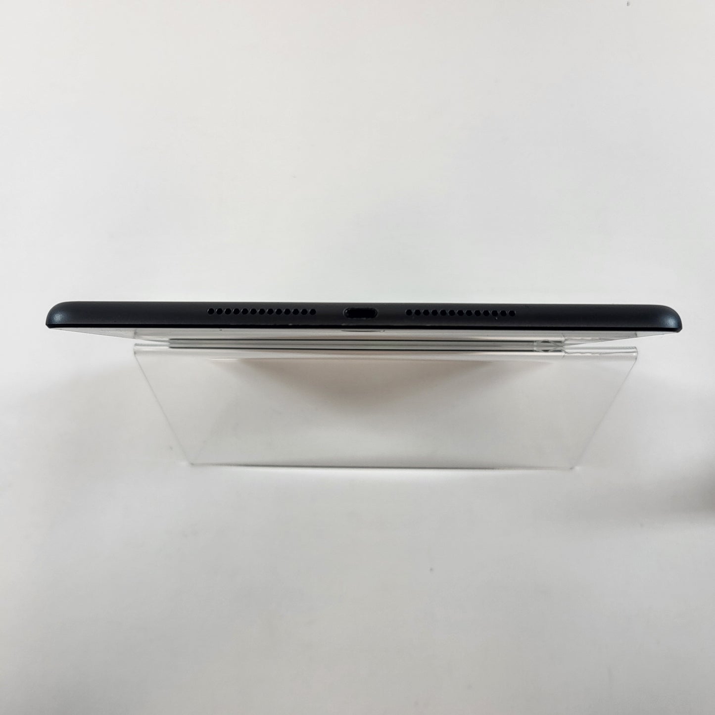WiFi Only Apple iPad 7th Gen 128GB 15.6.1 Space Gray MW772LL/A