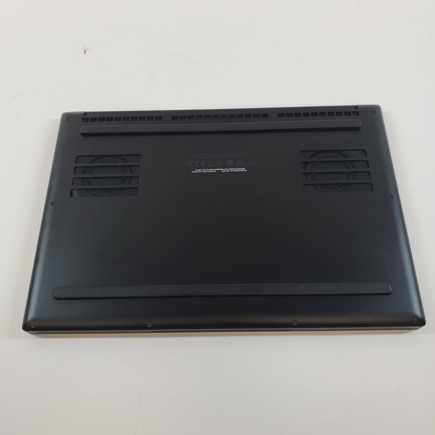 Razer Blade 14 RZ09-0370CEA3 14" Ryzen 9 5900HX 3.3GHz 16GB RAM 1TB RTX 3080