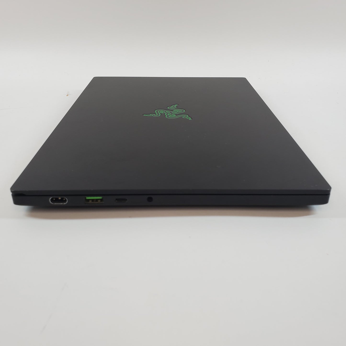 Razer Blade 14 RZ09-0370CEA3 14" Ryzen 9 5900HX 3.3GHz 16GB RAM 1TB RTX 3080