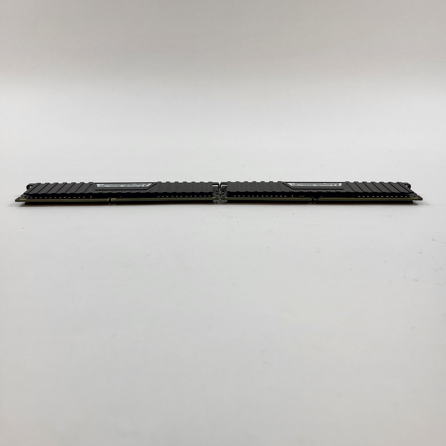 Corsair Vengeance LPX 16GB (2x8GB) RAM DDR4 2400MHz CMK16GX4M2A2400C16