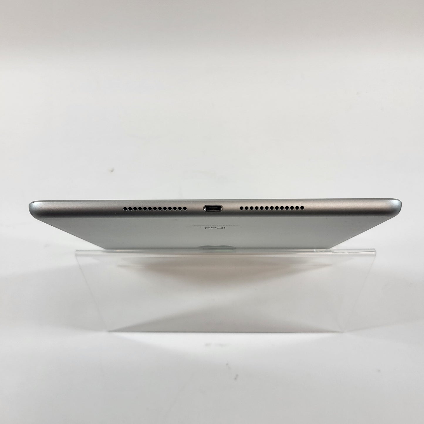 WiFi Only Apple iPad 7th Gen 32GB 17.6.1 Silver MW752LL/A