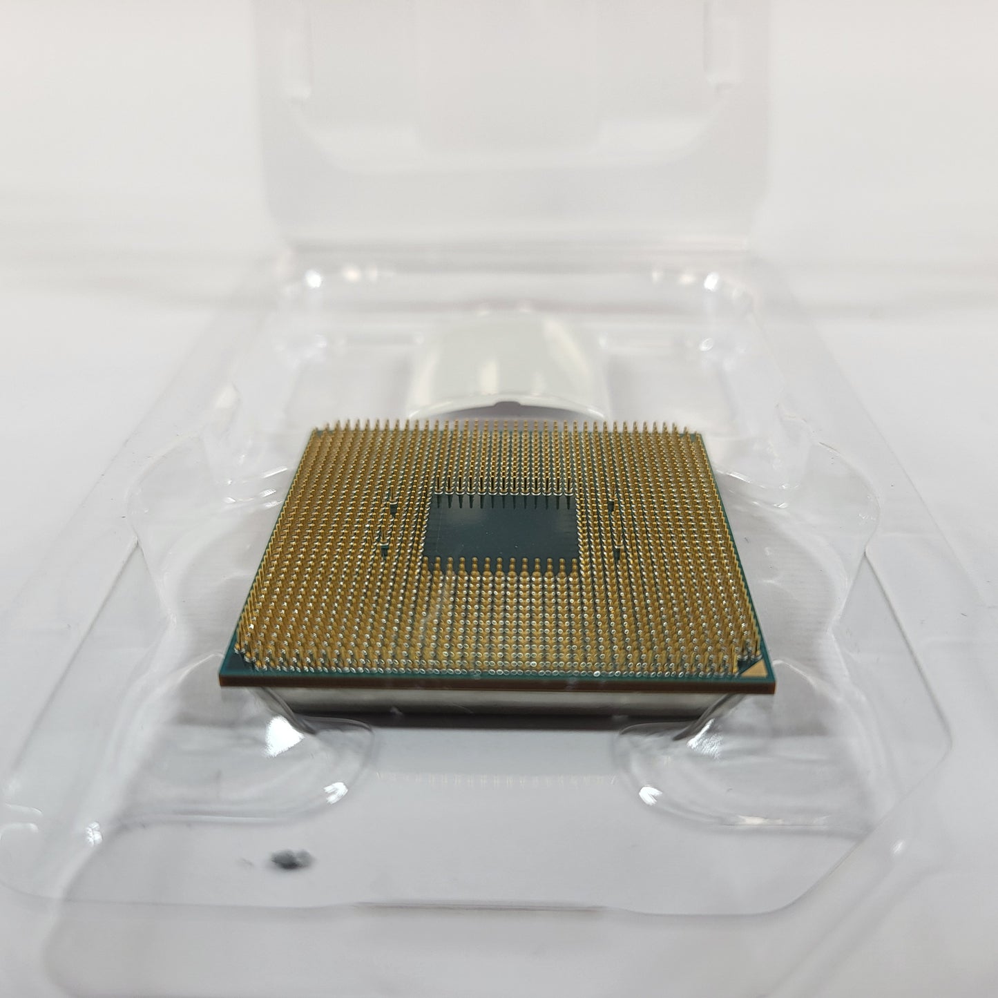 AMD Ryzen 7 1700 3.00GHz 8 Core YD1700BBM88AE 16 Thread AM4 CPU