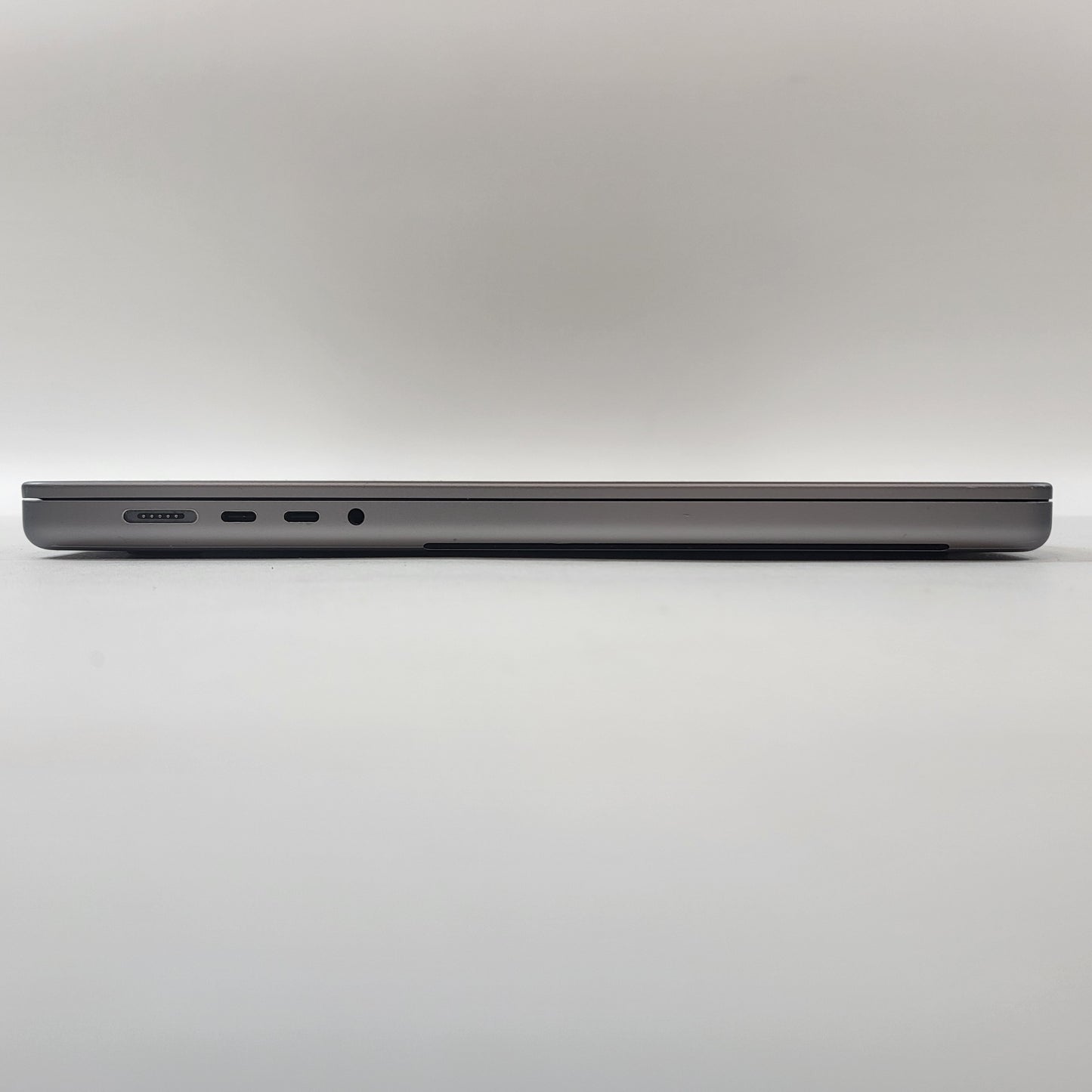 2021 Apple MacBook Pro 16" M1 Pro 3.2GHz 32GB RAM 512GB SSD Space Gray