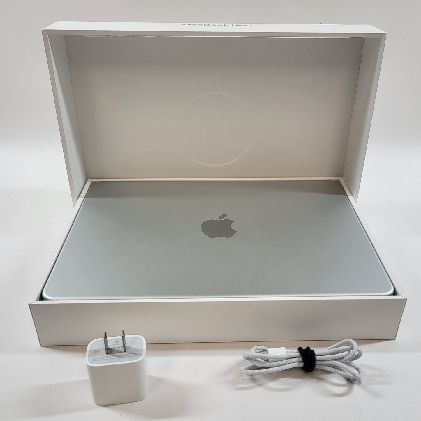 2026 Apple MacBook Neo 13" A18 Pro 5C GPU 4.0GHz 8GB RAM 512GB SSD MHFC4LL/A