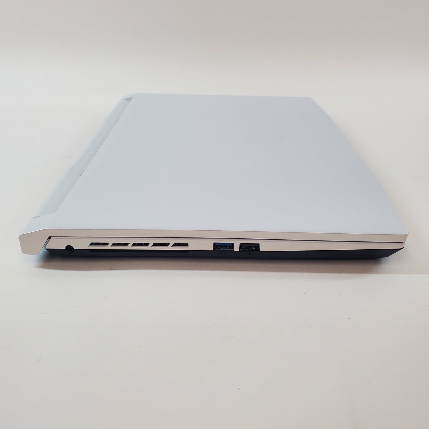 MSI Sword 15 A12UC 15.6" i5-12450H 2.5GHz 8GB RAM 512GB SSD GeForce RTX 3050