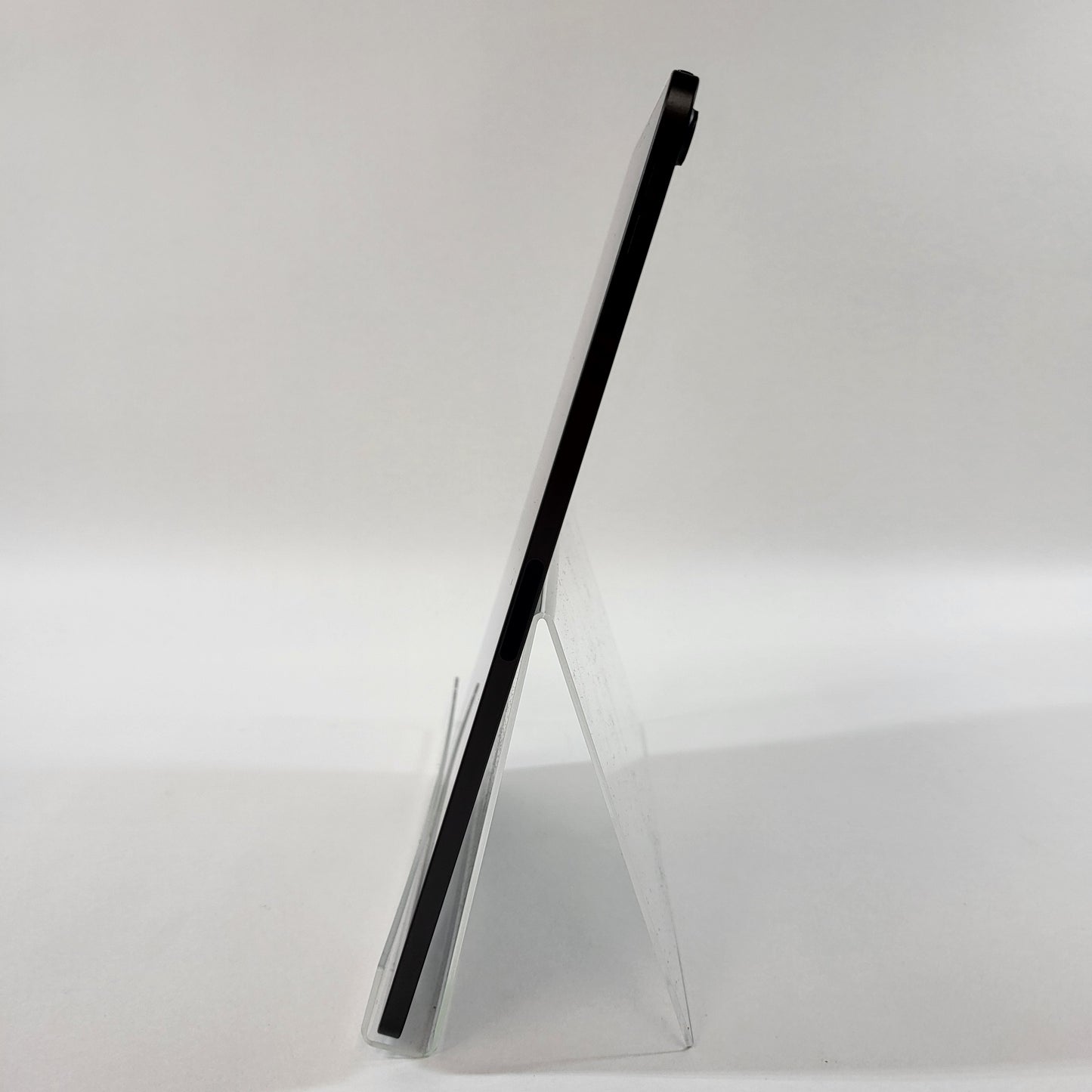 WiFi Only Apple iPad Air 4th Gen 256GB Space gray MYFT2LL/A