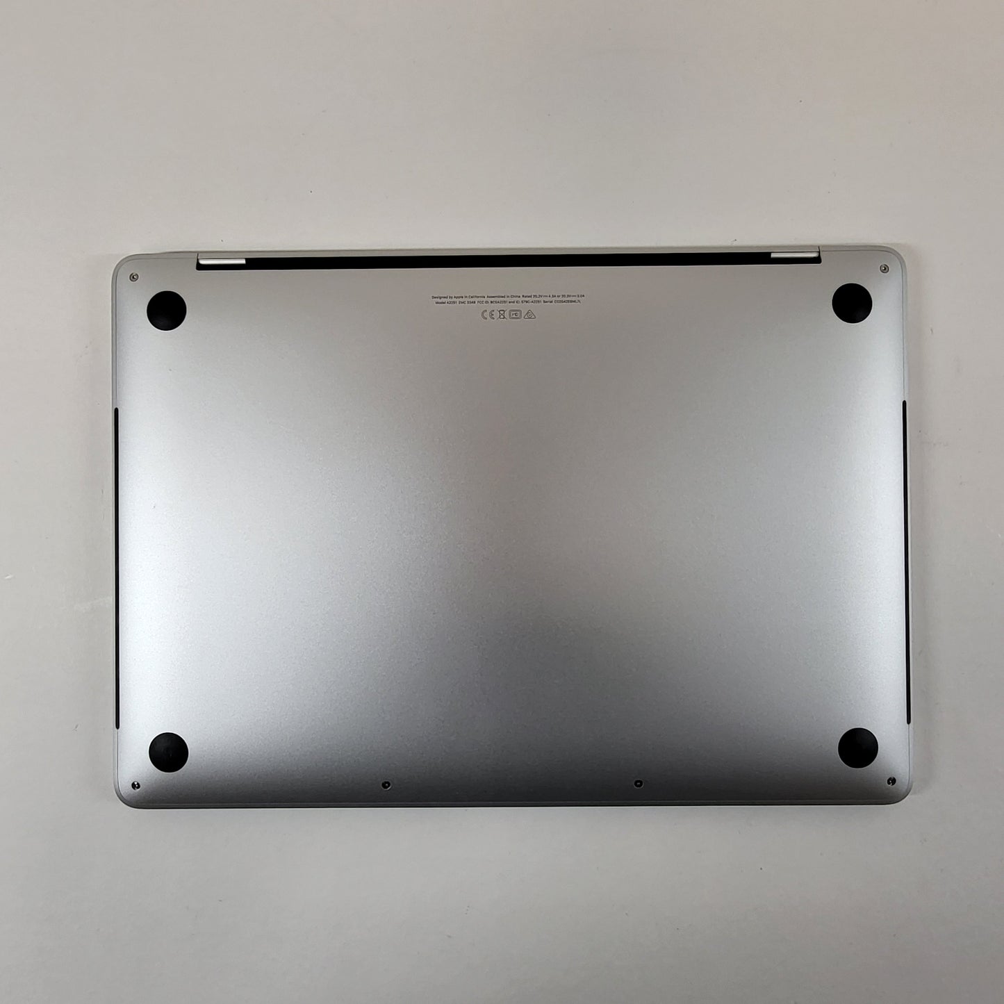 2020 Apple MacBook Pro 13.3" i5 2.0GHz 16GB RAM 512GB SSD Space Gray A2251