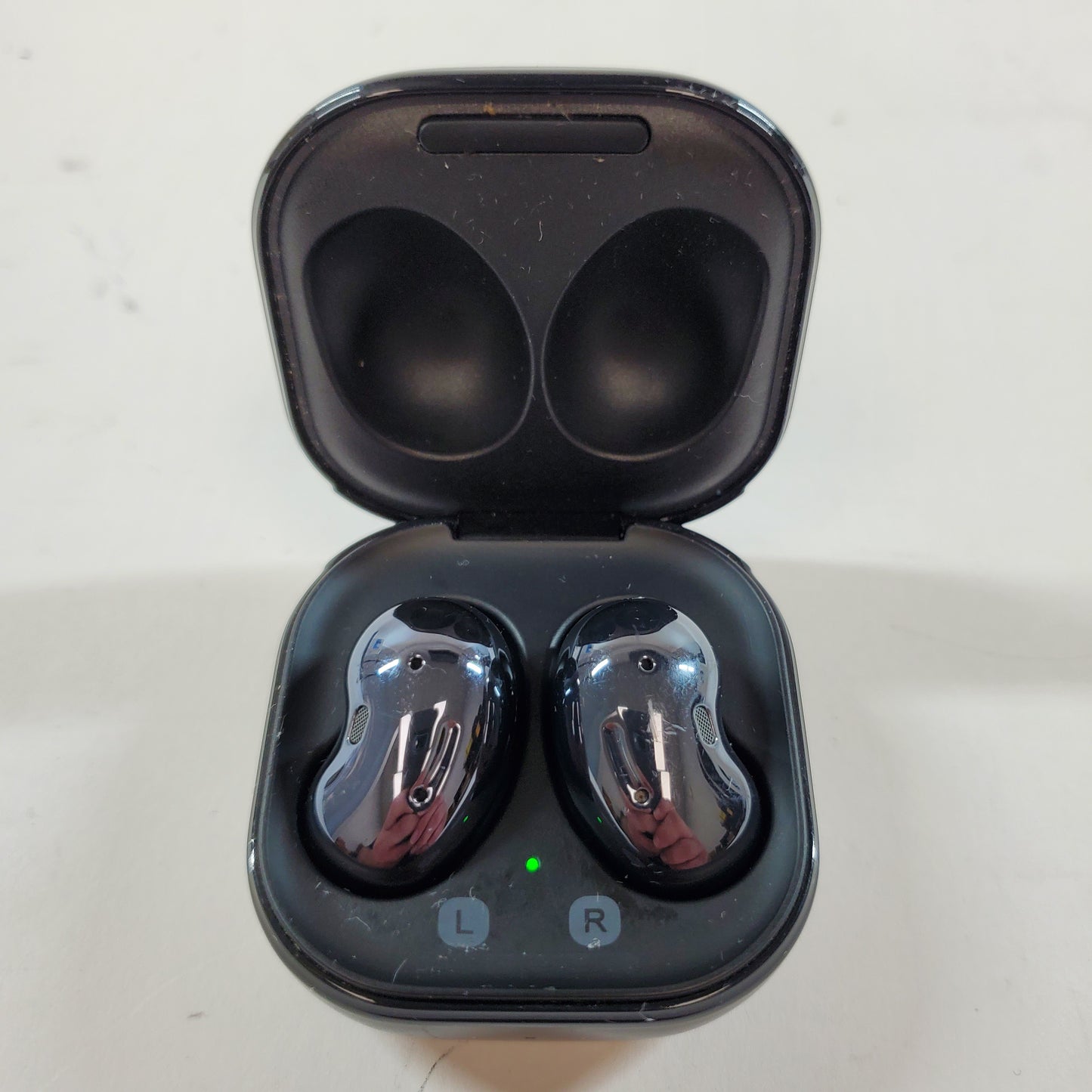 Samsung Galaxy Buds Live SM-R180 True Wireless Earbuds Black