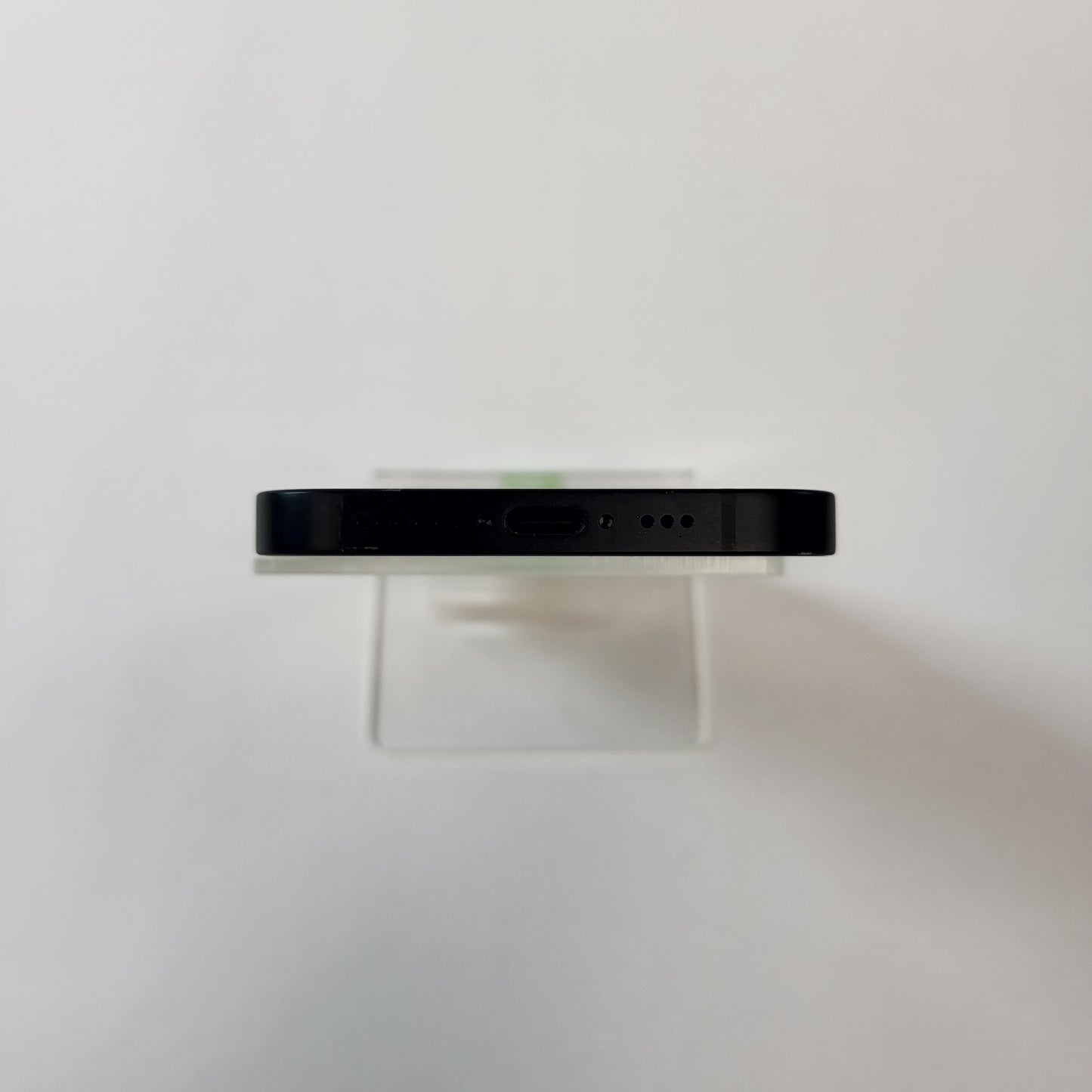 Factory Unlocked Apple iPhone 16e 128GB Black MD0D4LL/A