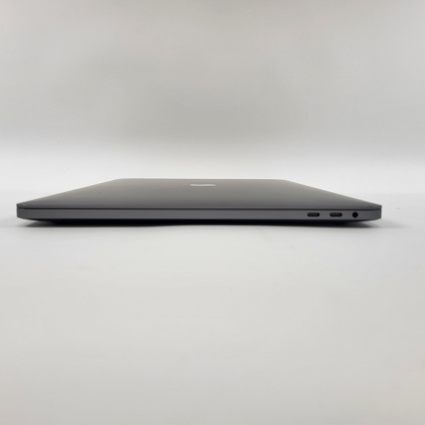 2019 Apple MacBook Pro 16" i7 2.6GHz 16GB RAM 512GB SSD Space Gray A2141