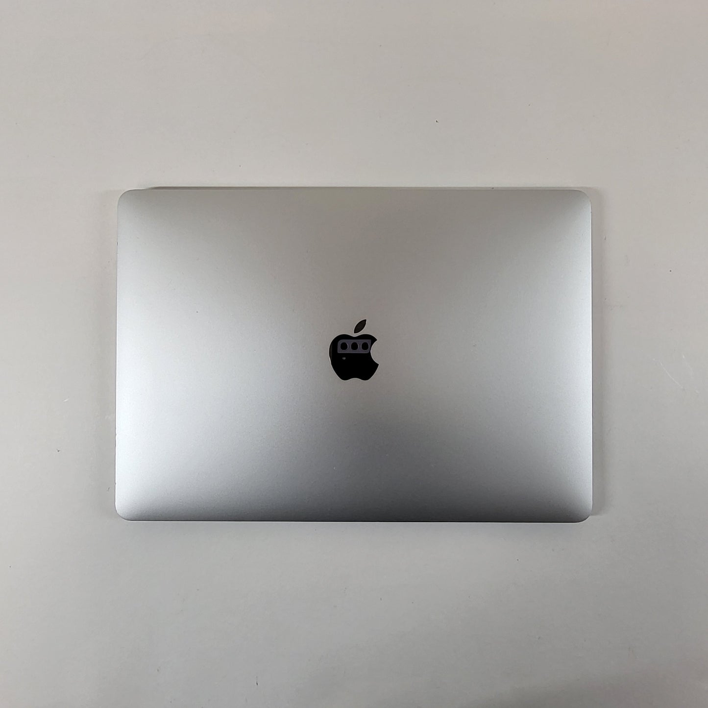 2020 Apple MacBook Pro 13.3" i5 2.0GHz 16GB RAM 512GB SSD Space Gray A2251