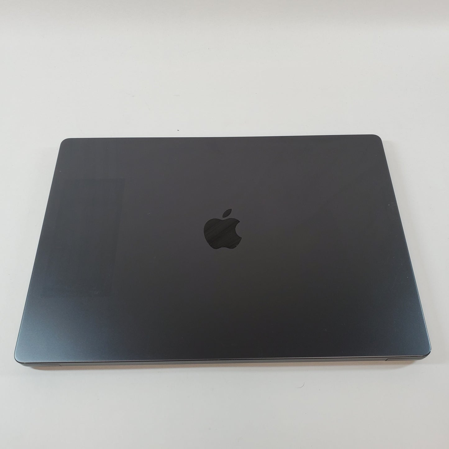 2023 Apple MacBook Pro 16" M3 Pro 18C GPU 4.0GHz 18GB RAM 512GB SSD A2991