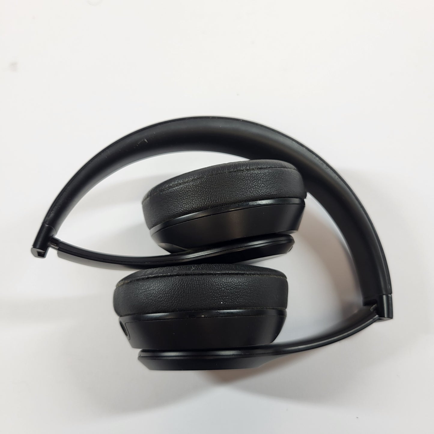 Beats Solo3 Wireless On-Ear Bluetooth Headphones Black A1796