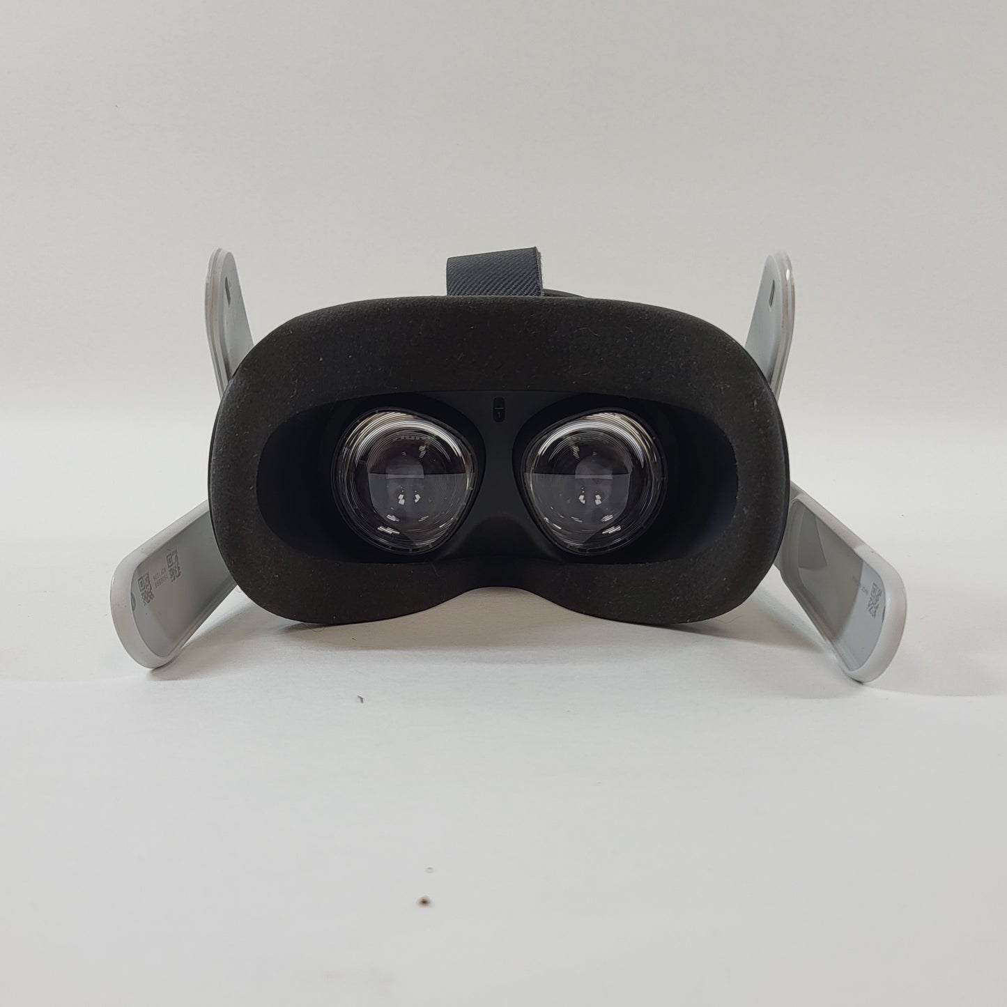 Meta Quest 2 64GB Standalone All-in-One VR Headset KW49CM
