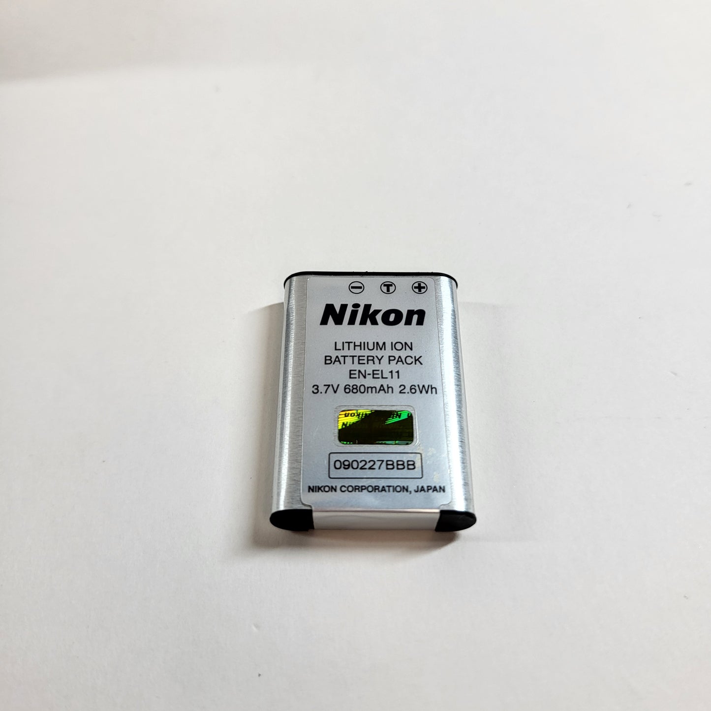Nikon COOLPIX S560 10.0MP Digital Point And Shoot Camera READ