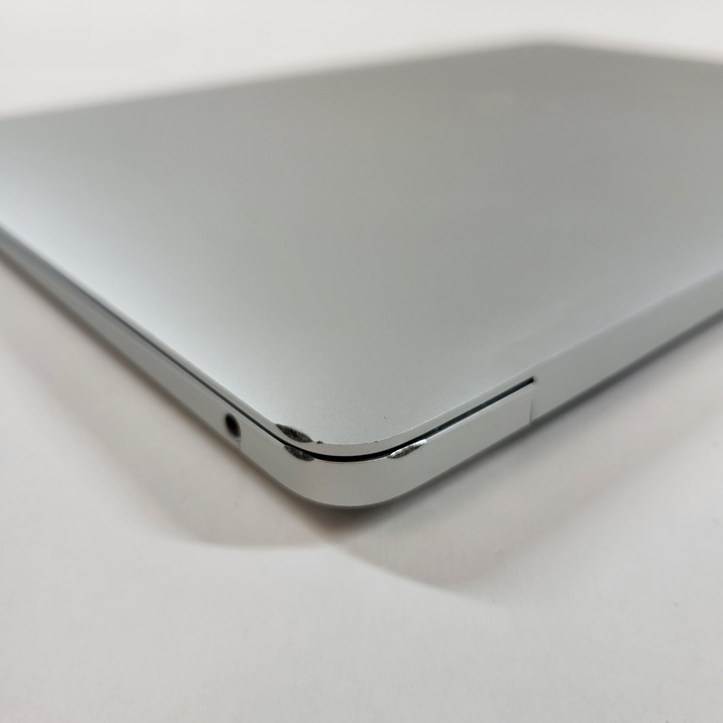 2020 Apple MacBook Air 13.3" M1 8C GPU 3.2GHz 8GB RAM 256GB SSD A2337