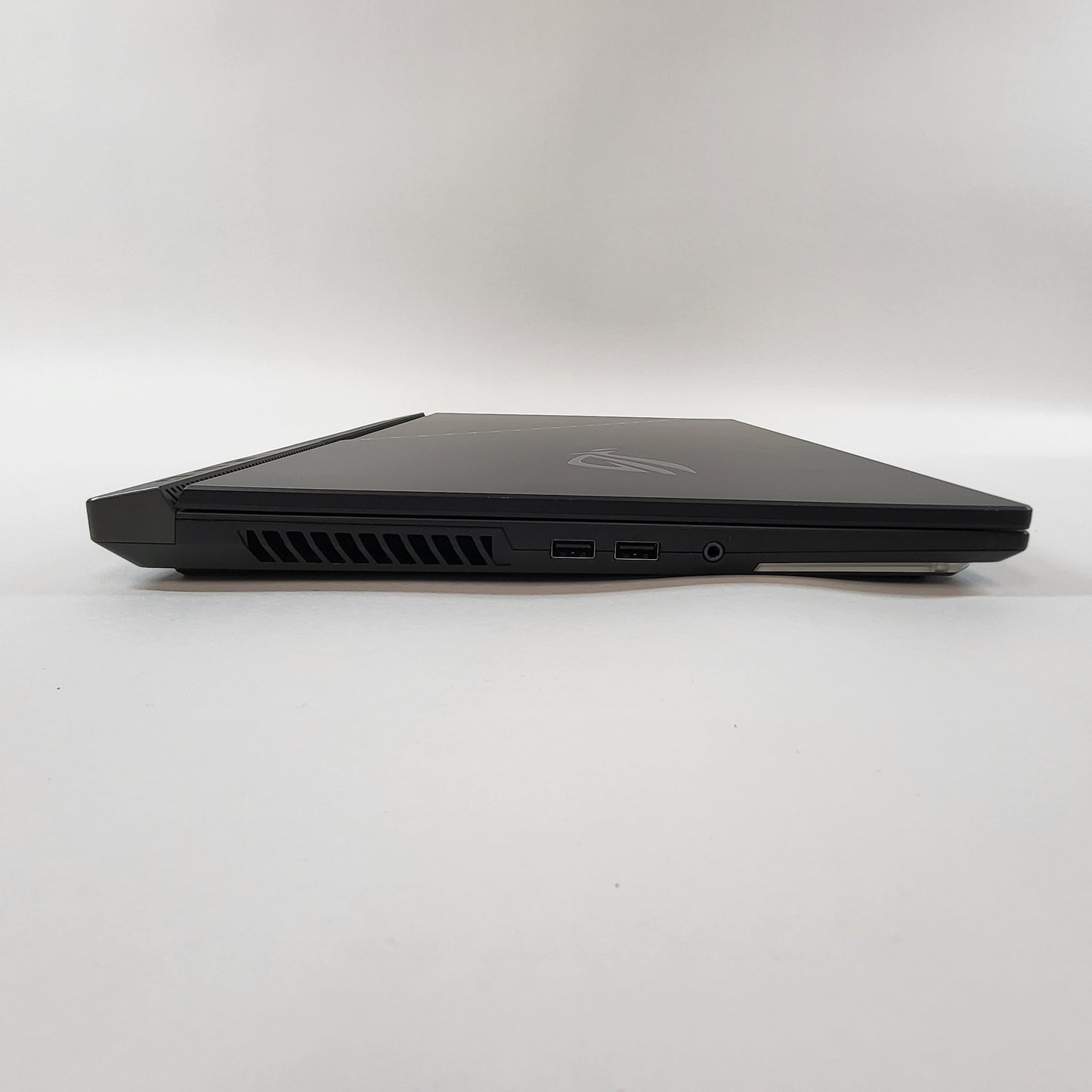 Asus ROG Strix G733PZV 17.3" Ryzen 9 7945HX3D 32GB RAM 2TB GeForce RTX 4080