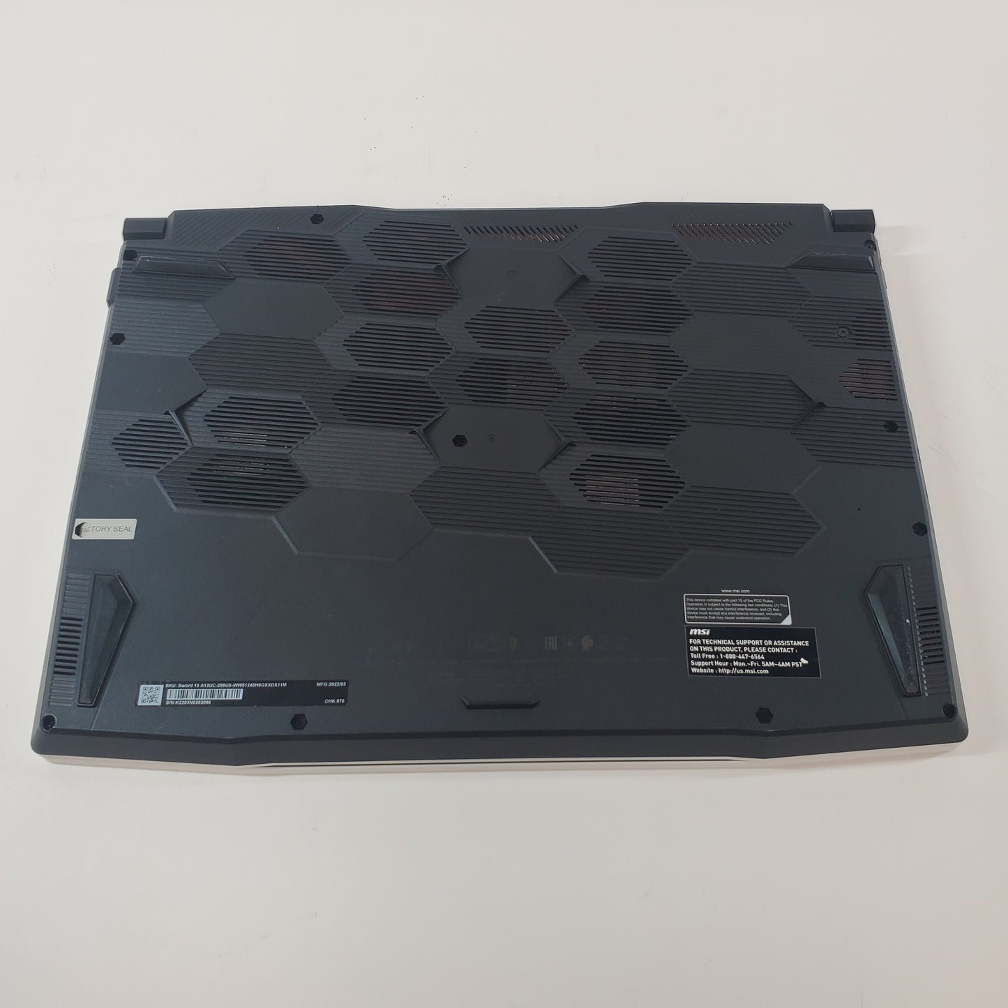 MSI Sword 15 A12UC 15.6" i5-12450H 2.5GHz 8GB RAM 512GB SSD GeForce RTX 3050