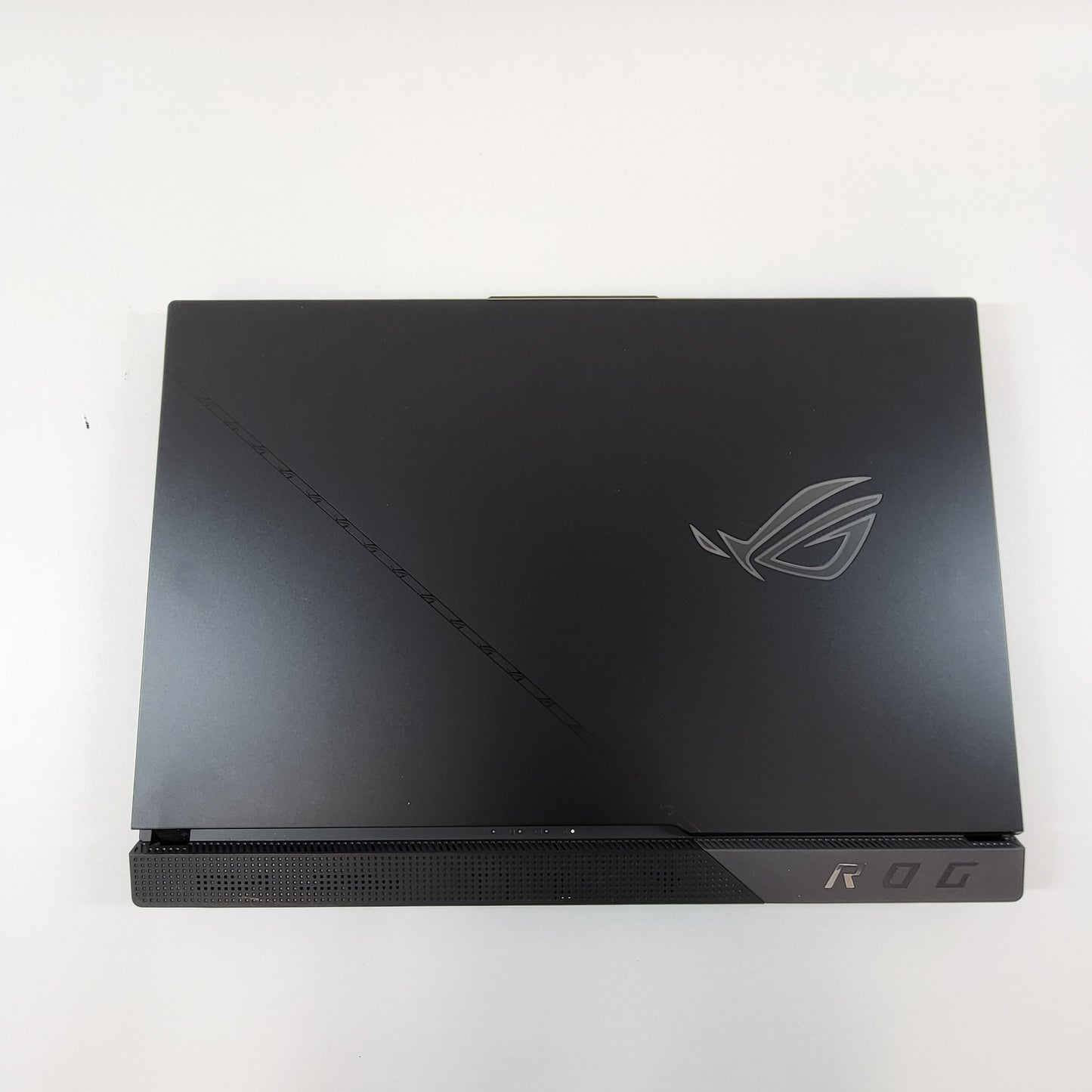 Asus ROG Strix G733PZV 17.3" Ryzen 9 7945HX3D 32GB RAM 2TB GeForce RTX 4080