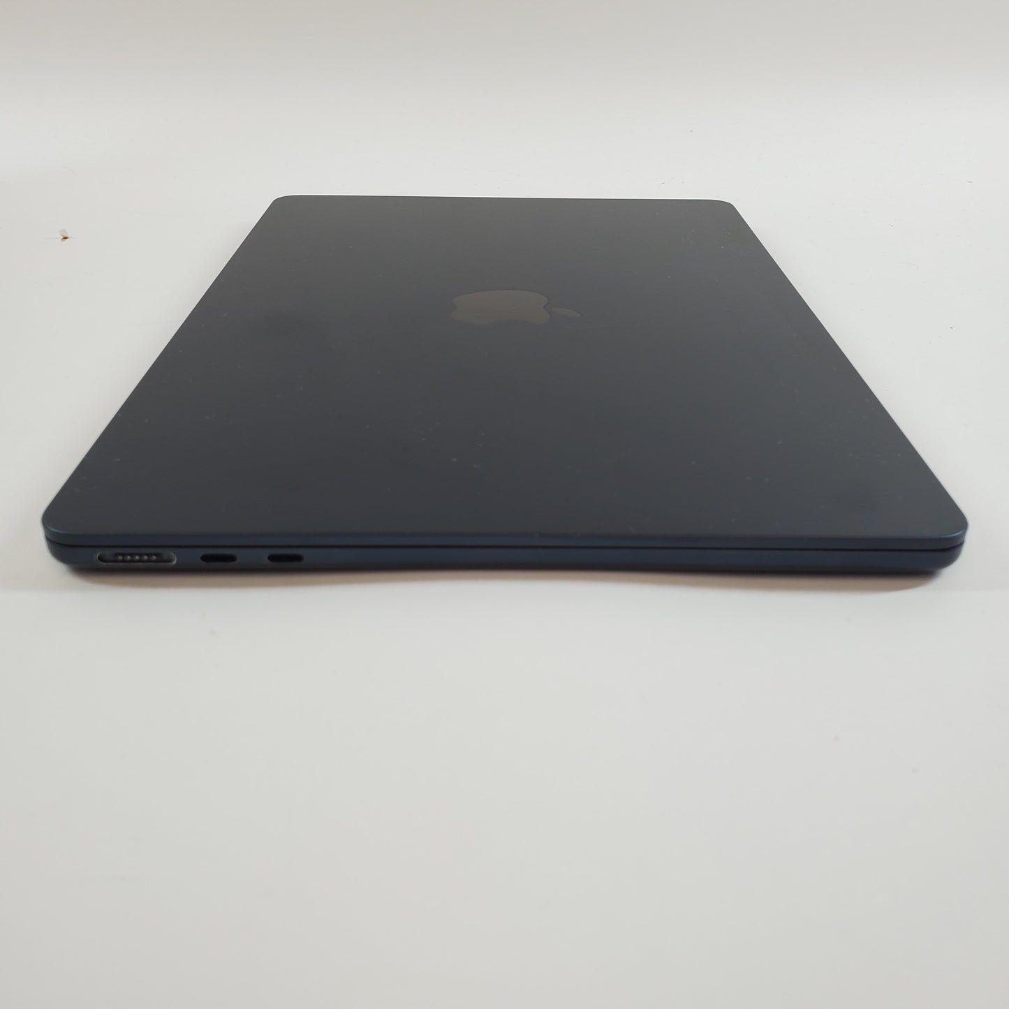2022 Apple MacBook Air 13.6" M2 8C GPU 3.5GHz 8GB RAM 256GB SSD MLY33LL/A