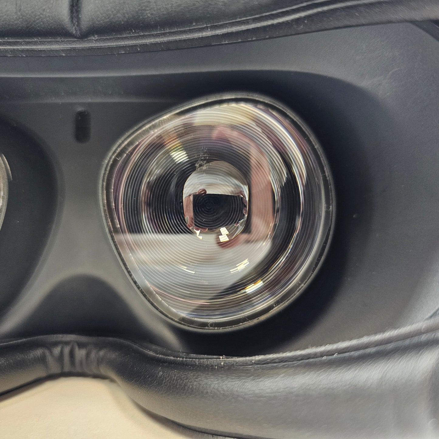 Oculus Quest 2 64GB Standalone All-in-One VR Headset KW49CM READ