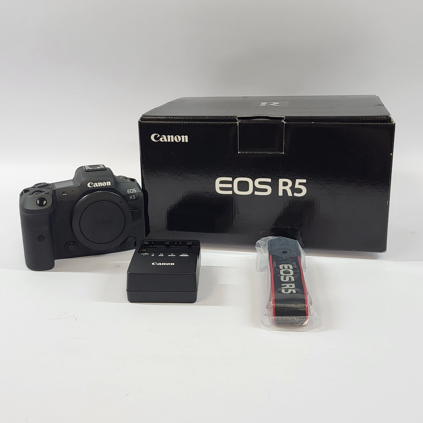 Canon EOS R5 45MP Digital SLR DSLR Camera 26 Shutter Count