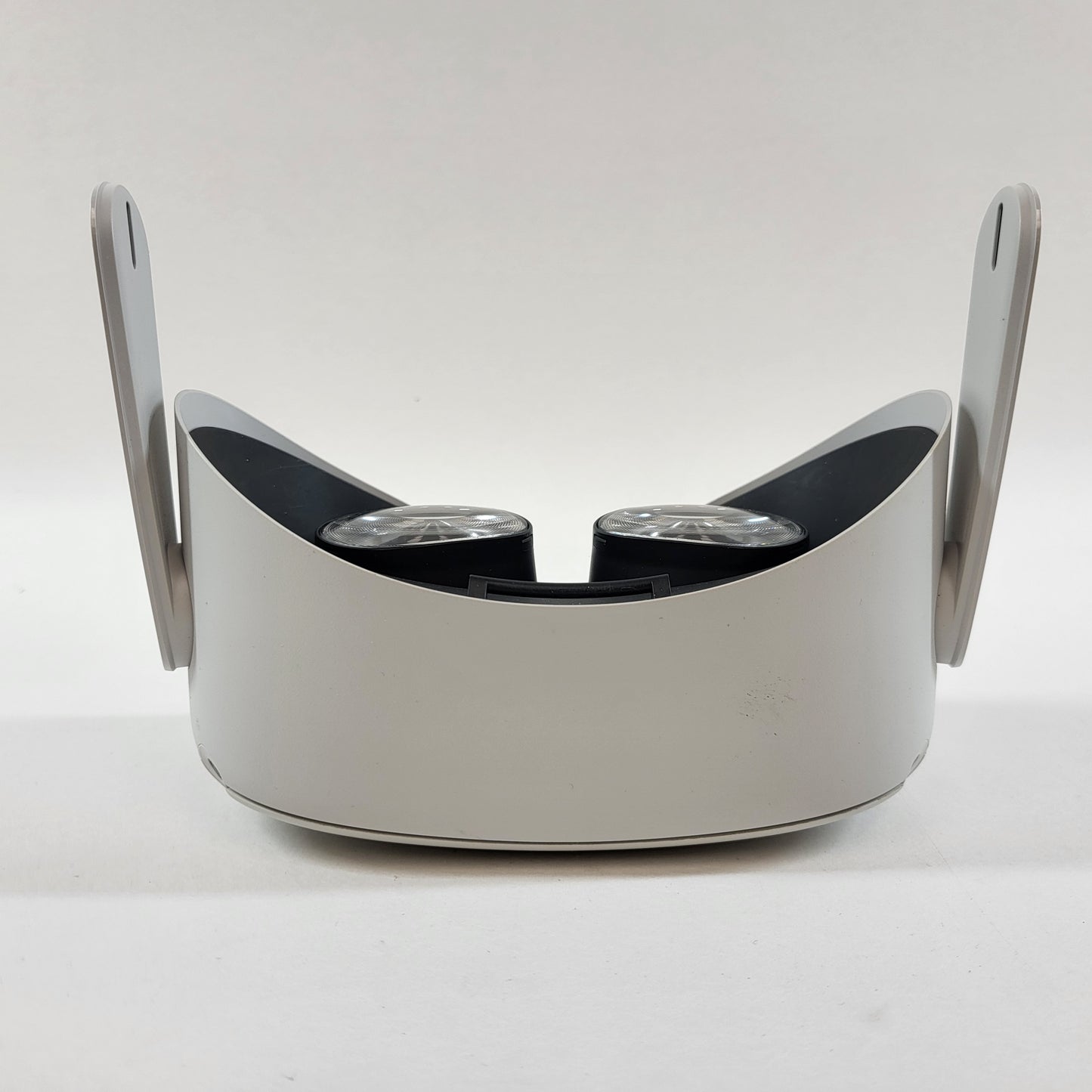 Oculus Quest 2 128GB Standalone All-in-One VR Headset KW49CM