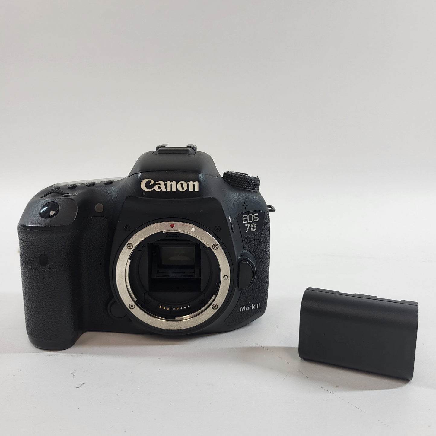 Canon EOS 7D Mark II 20.2MP Digital SLR DSLR Camera