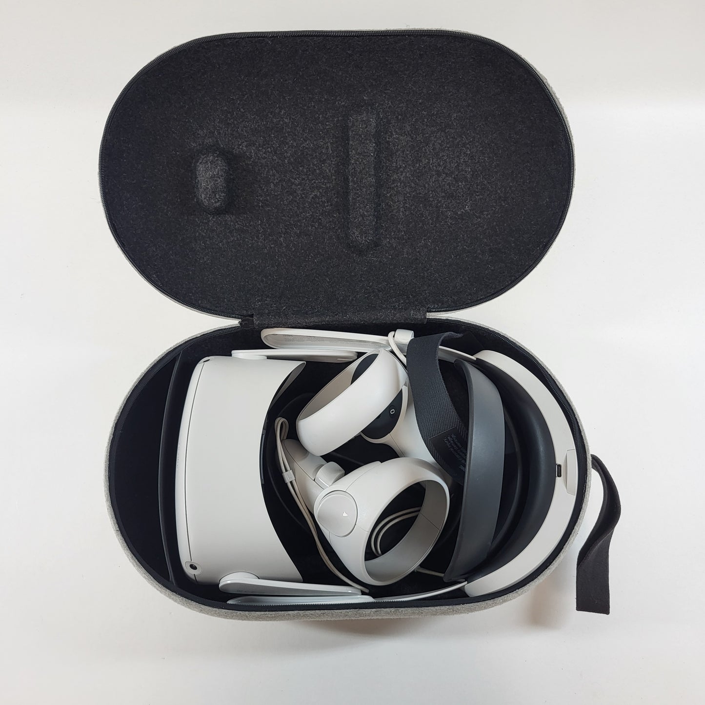Oculus Quest 2 256GB VR System KW49CM