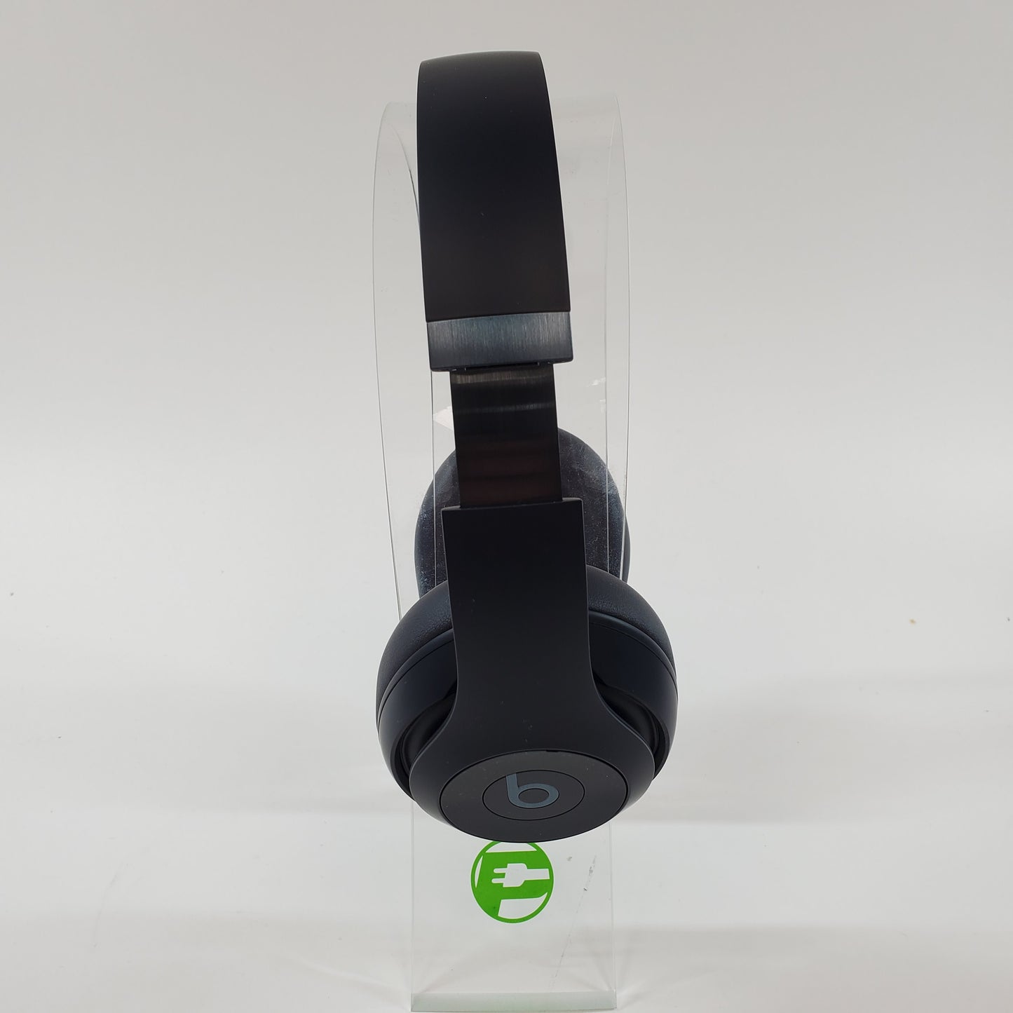 Beats Studio Pro Wireless Over-Ear Bluetooth Headphones Dark Blue MQTR3LL/A