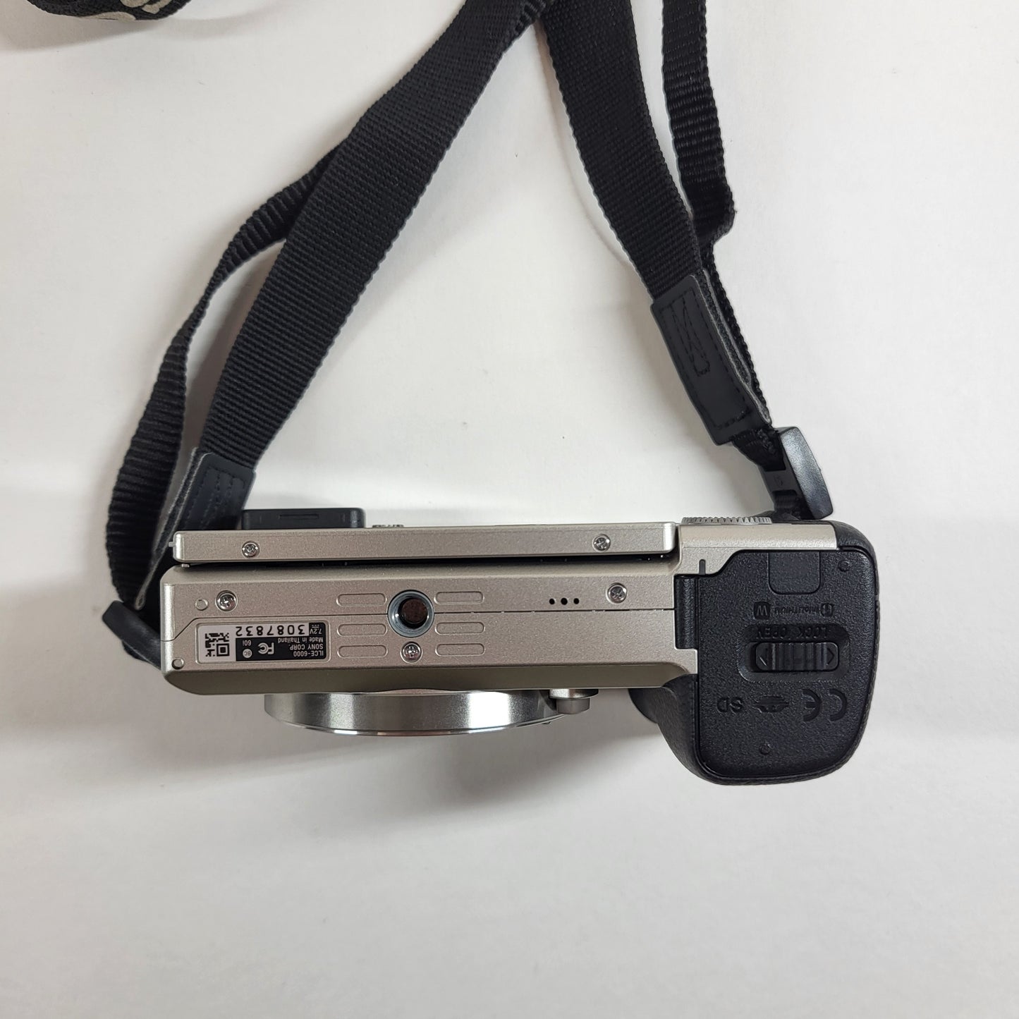 Sony Alpha A6000 24.3MP APS-C Interchangeable Lens Camera 2753 Shutter Count