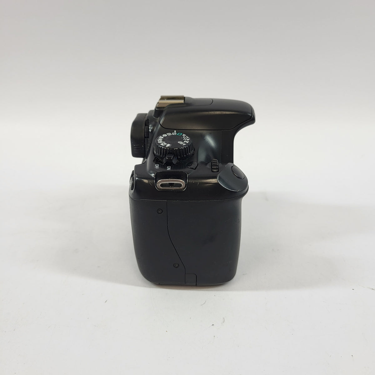 Canon EOS Rebel T3 12.2MP Digital SLR DSLR Camera