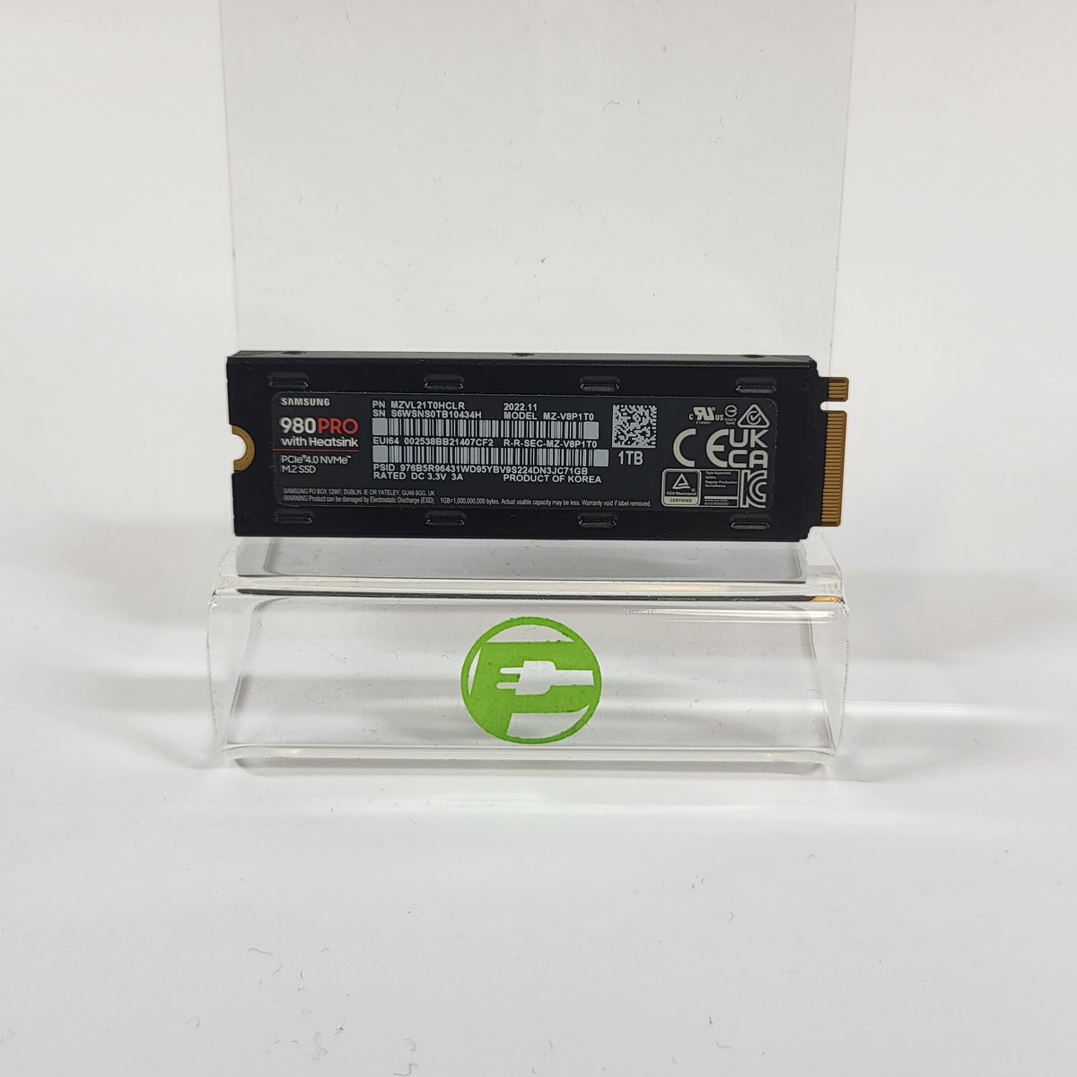 Samsung 980 PRO SSD 1TB M.2 NVMe Gen 4.0 x 4 SSD MZVL21T0HCLR