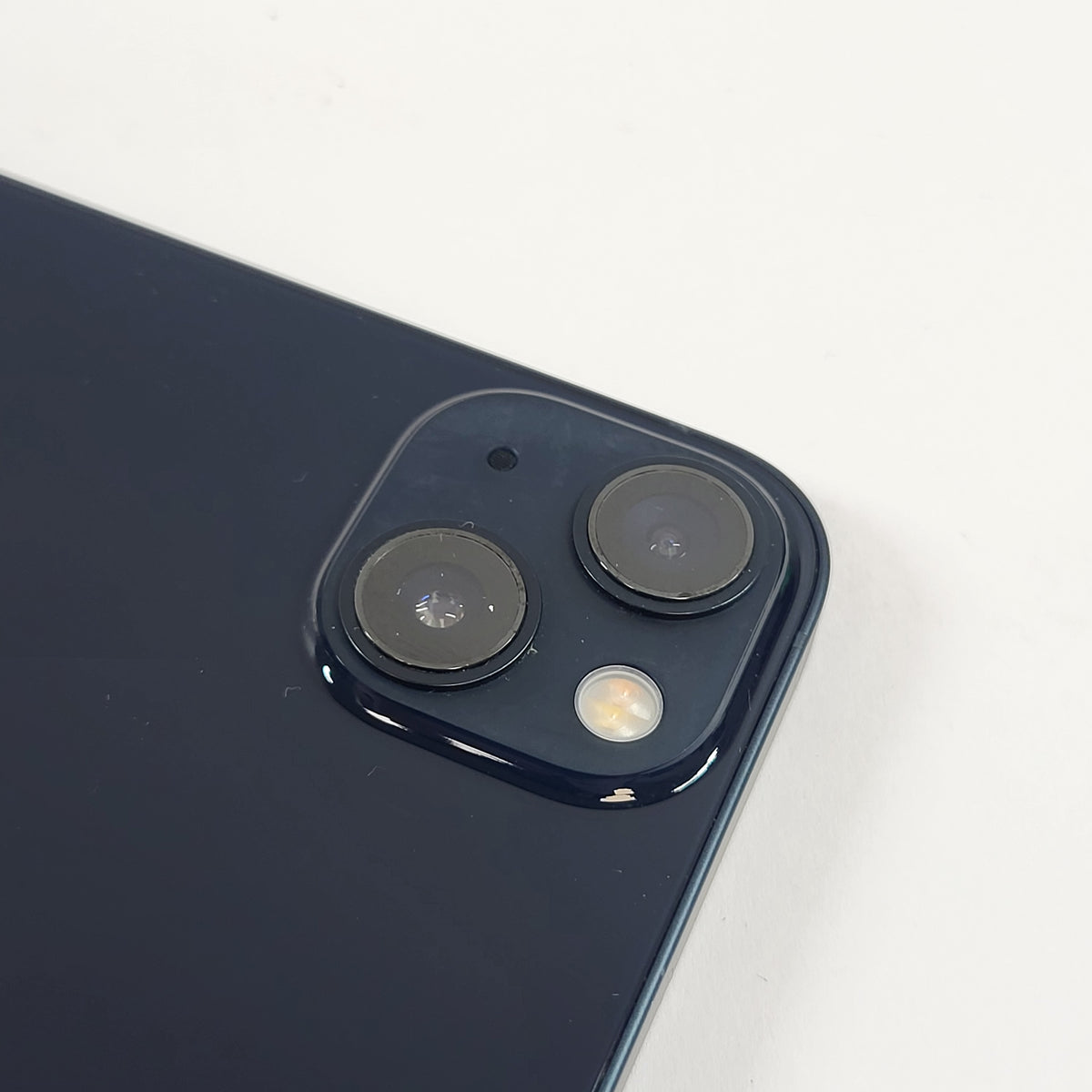 Factory Unlocked Apple iPhone 13 128GB Midnight ML933LL/A