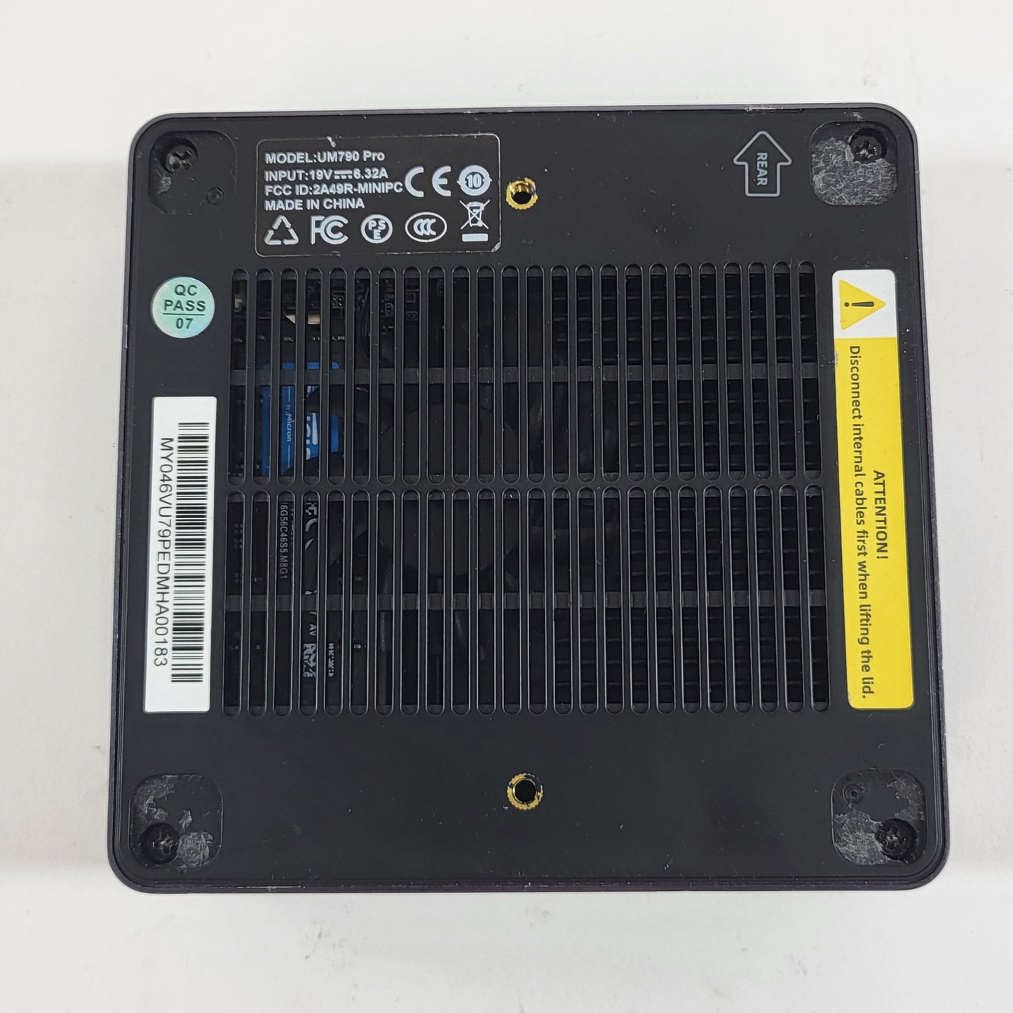 MinisForum UM790 Pro Mini PC Ryzen 9 7940HS 4.0GHz 32GB RAM 1TB SSD