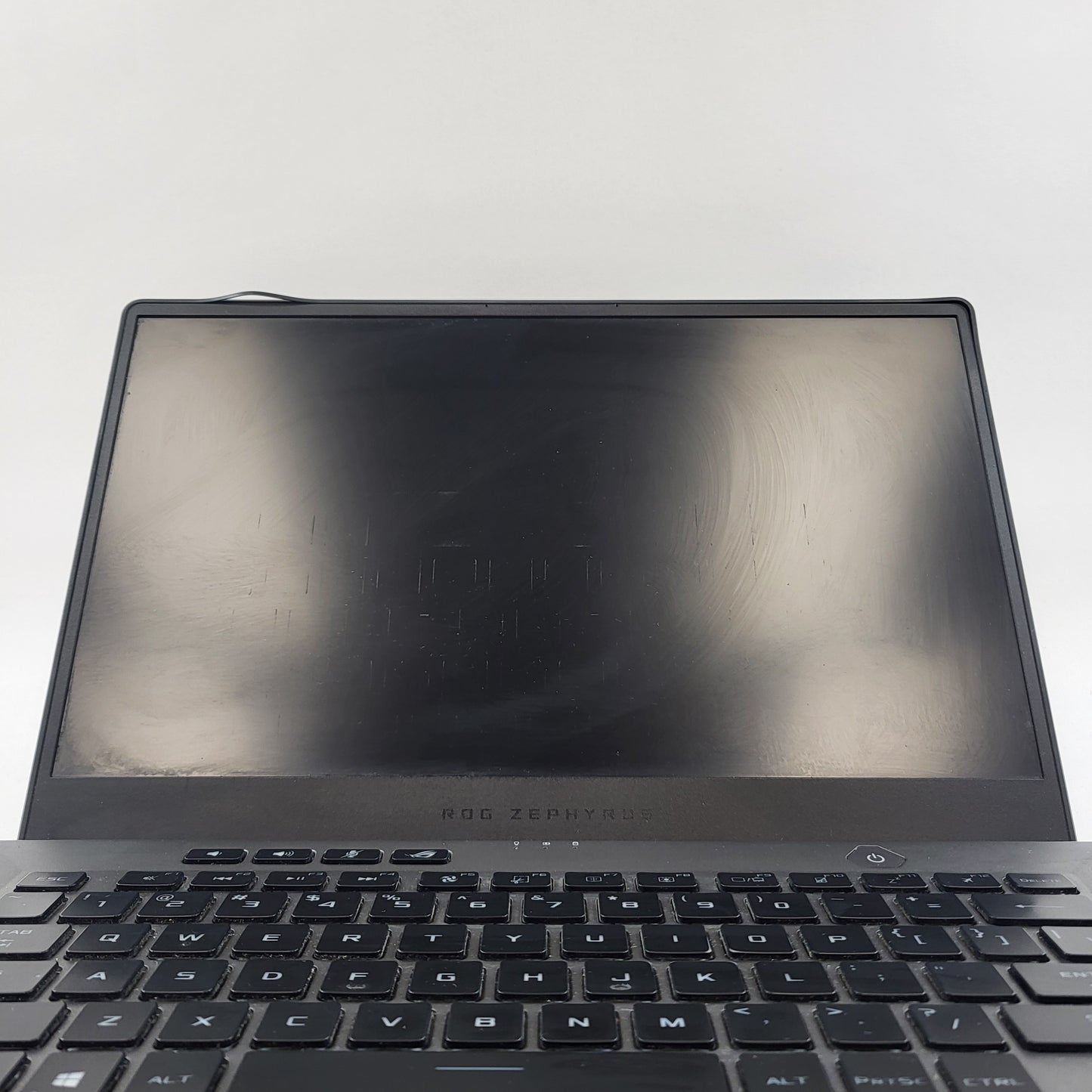 Asus ROG Zephyrus G14 GA401 14" Ryzen 7 4800HS 4.2GHz GTX 1660 Ti 16GB RAM 1TB SSD  READ