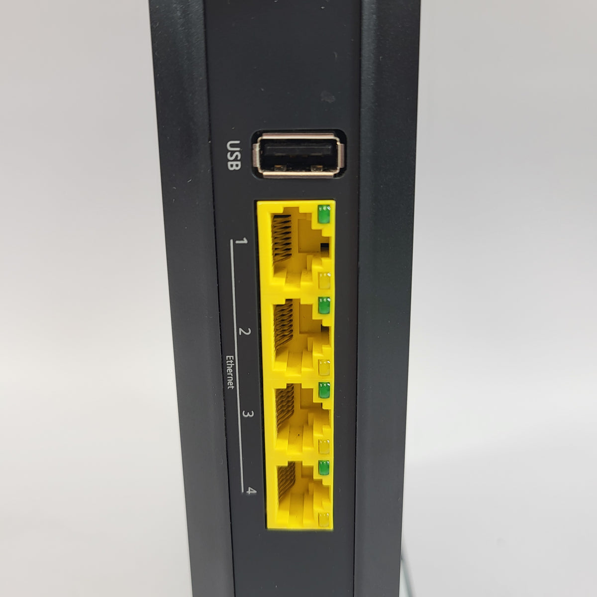 NETGEAR Nighthawk Dual Band WiFi 5 C7000V2 Cable Modem
