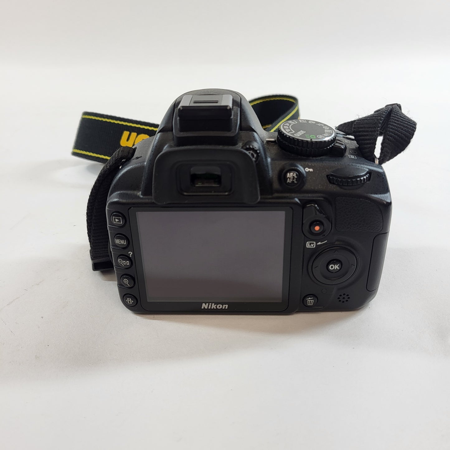 Nikon D3100 14.2MP Digital SLR DSLR Camera 5938 Shutter Count