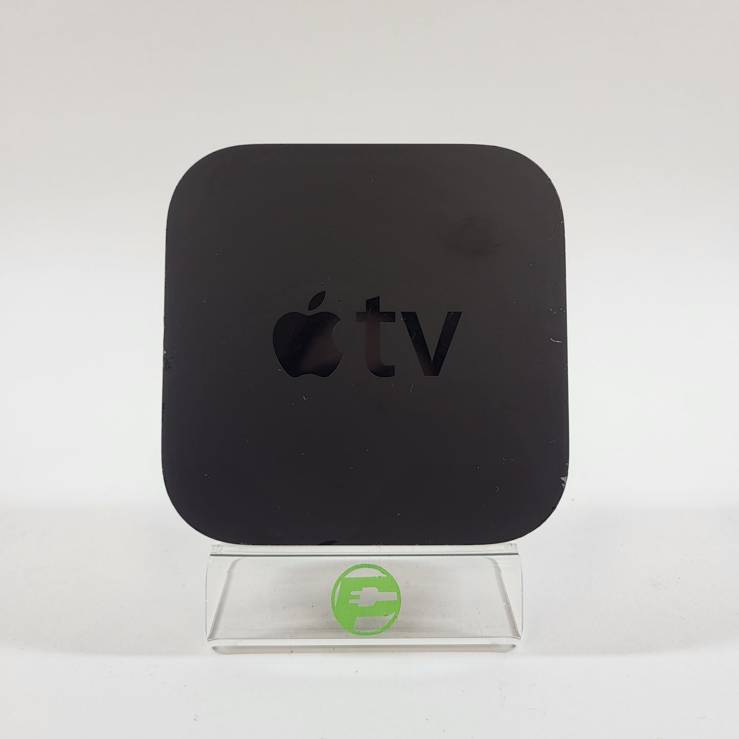 Apple TV 4K 1st Gen 32GB Digital HD Media Streamer MQD22LL/A WiFi + Ethernet
