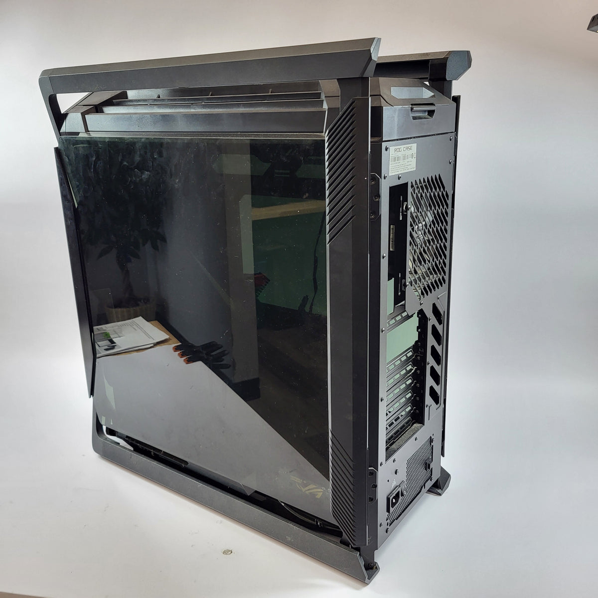 ASUS ROG Hyperion PC Case Extended ATX Full Tower Case GR701
