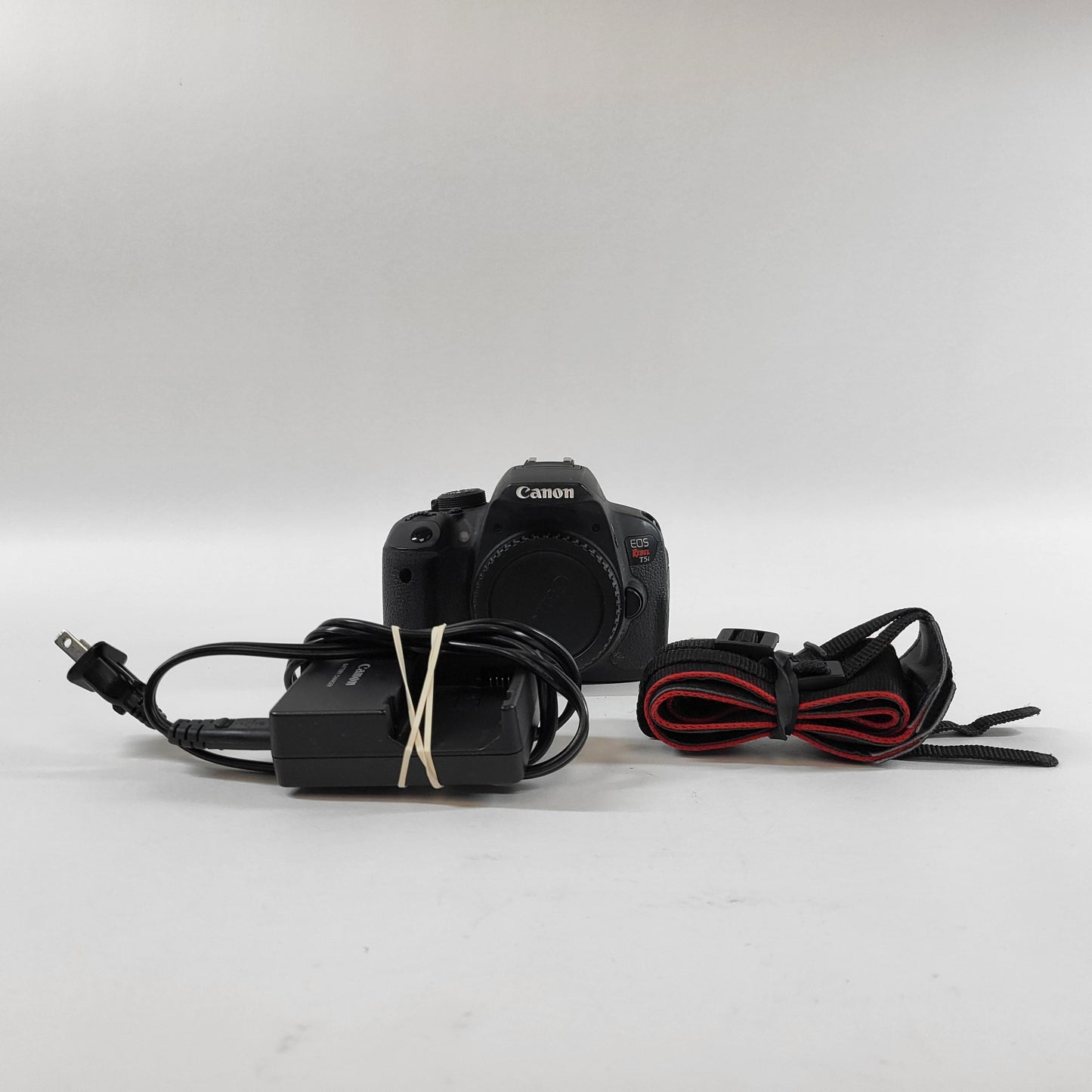 Canon EOS Rebel T5i 18.0MP Digital SLR DSLR Camera