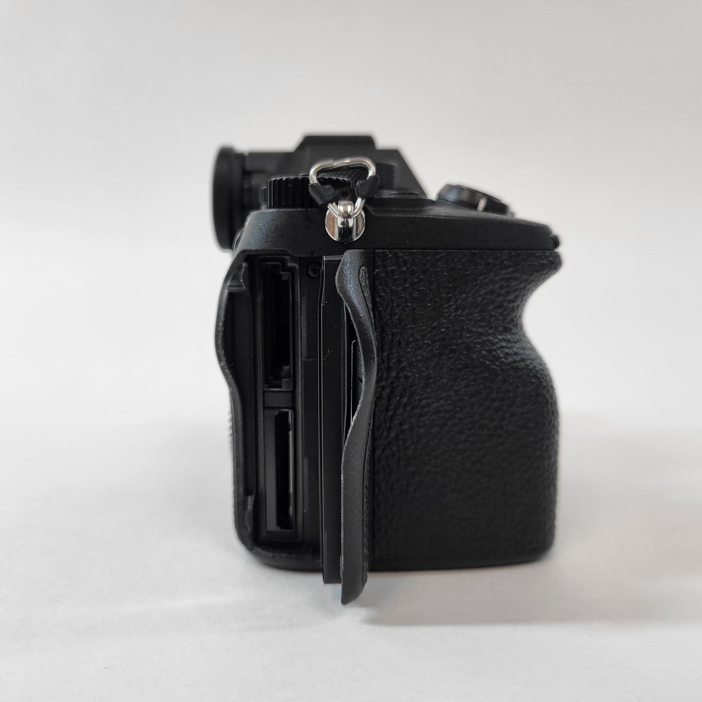 Sony Alpha A7 24.3MP Full-Frame Mirrorless Digital Camera