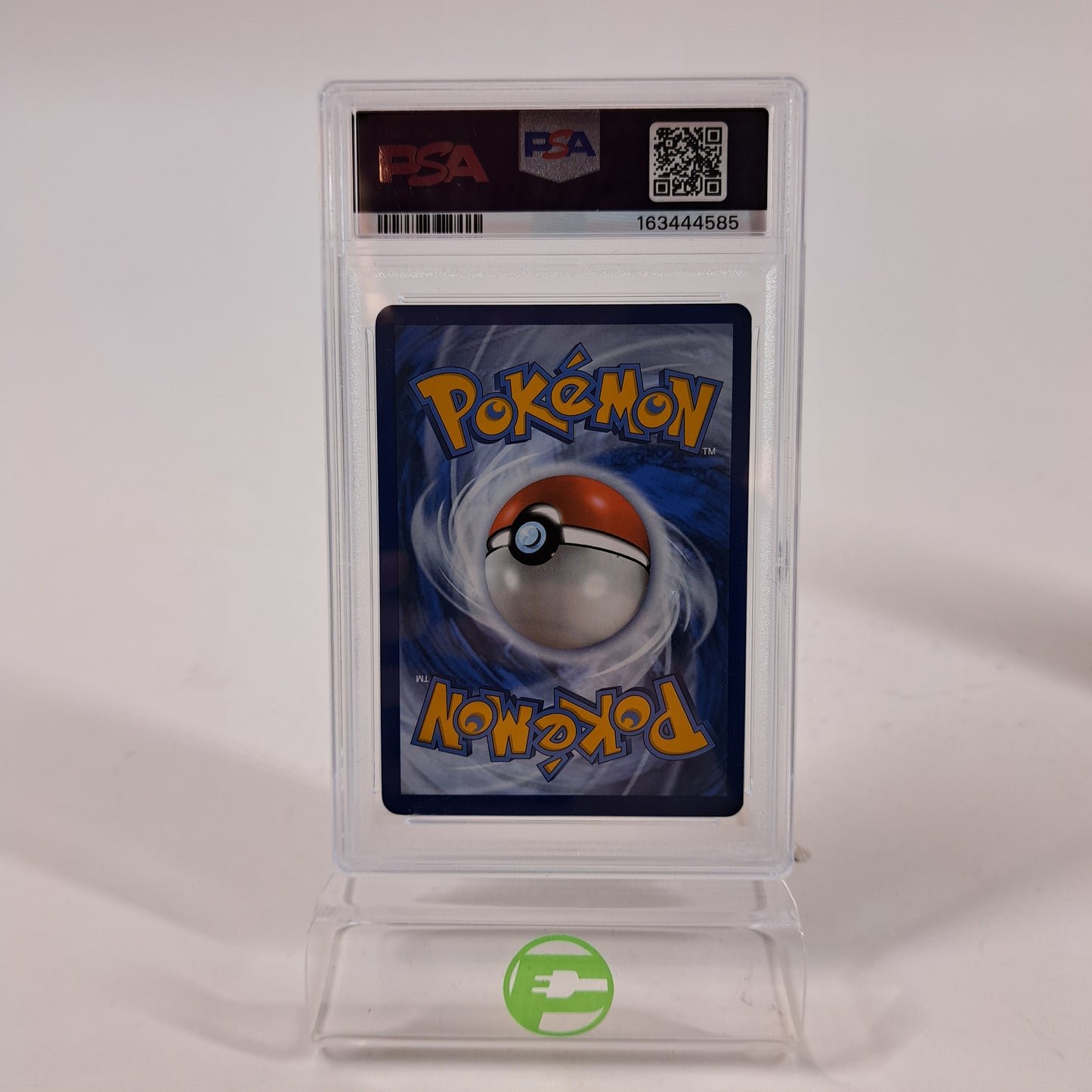 Pokémon TCG Scarlet & Violet Mew ex & Mewtwo 053, 052 Holo English PSA 8