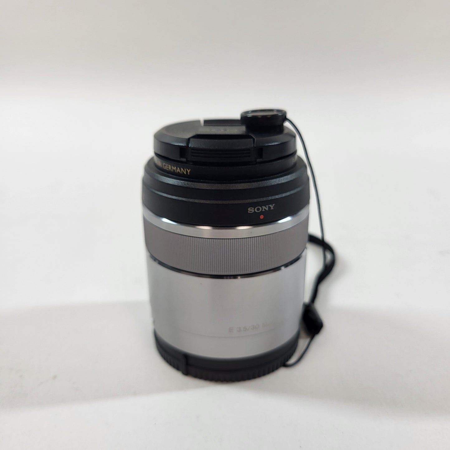 Sony SEL30M35 11.82mm f/3.5 E-Mount Macro SEL30M35 Auto Lens