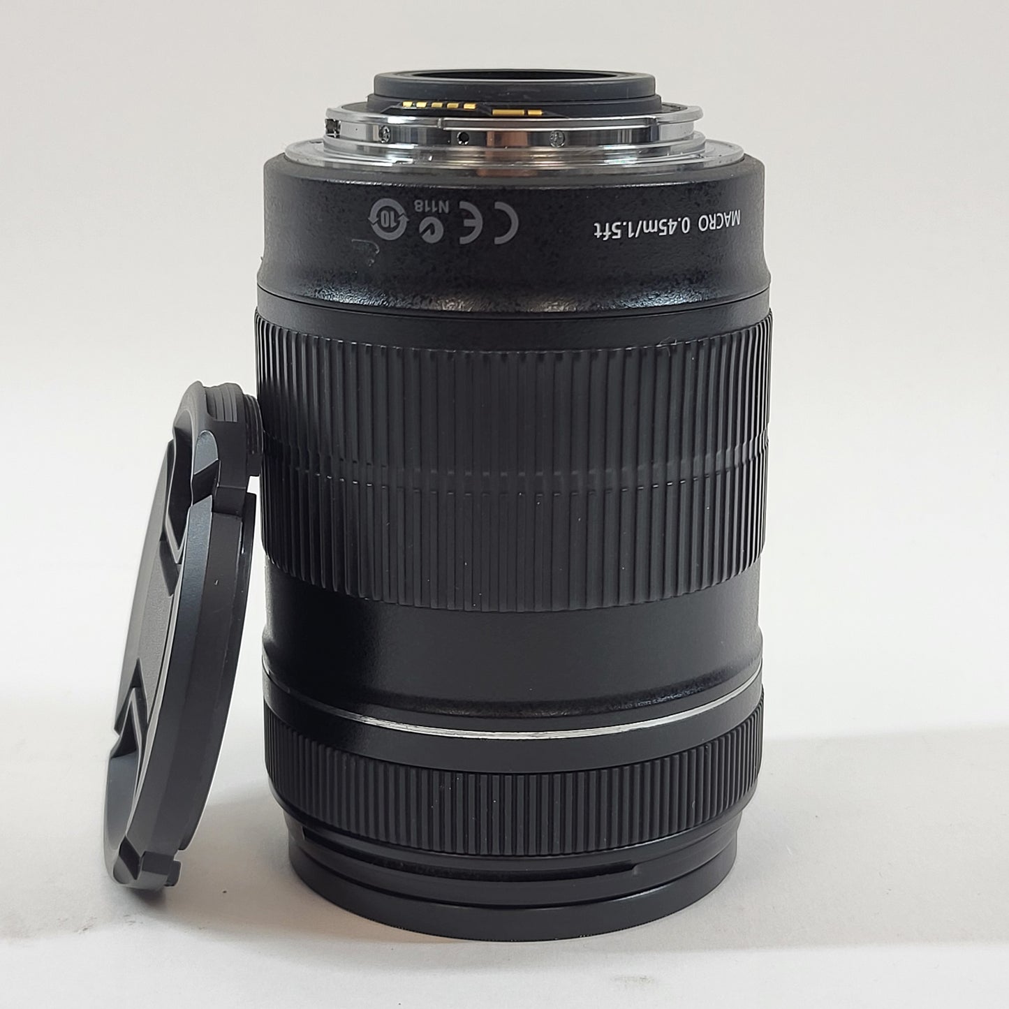 Canon EF-S 18-135mm f/3.5-5.6 Auto & Manual Lens