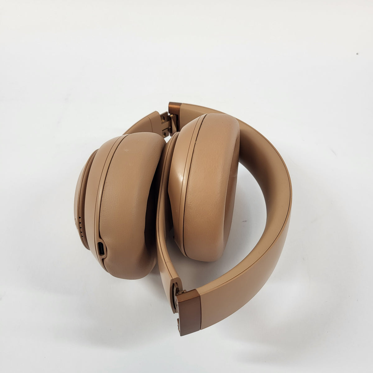 Beats Studio Pro Deep Brown MQTQ3LL/A