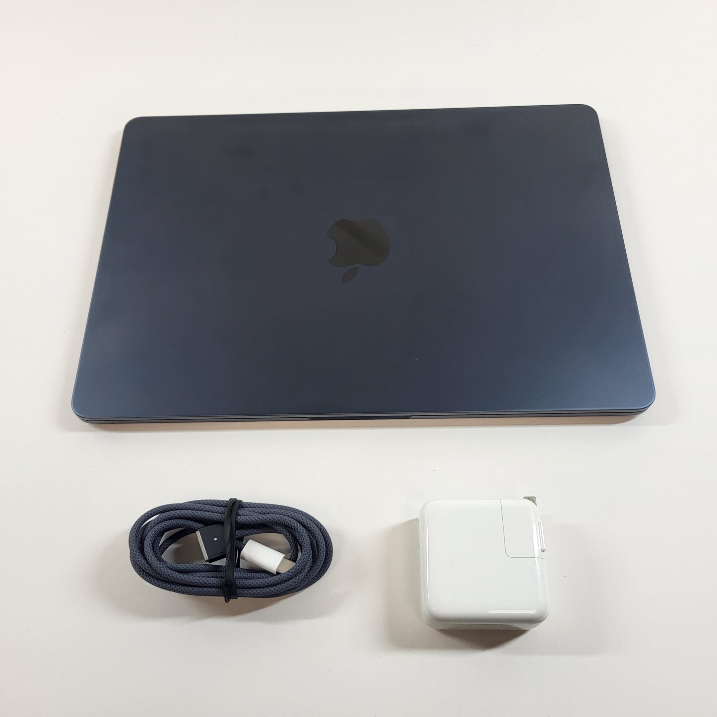 2025 Apple MacBook Air 13.6" M4 8C GPU 4.5GHz 16GB RAM 256GB SSD A3240