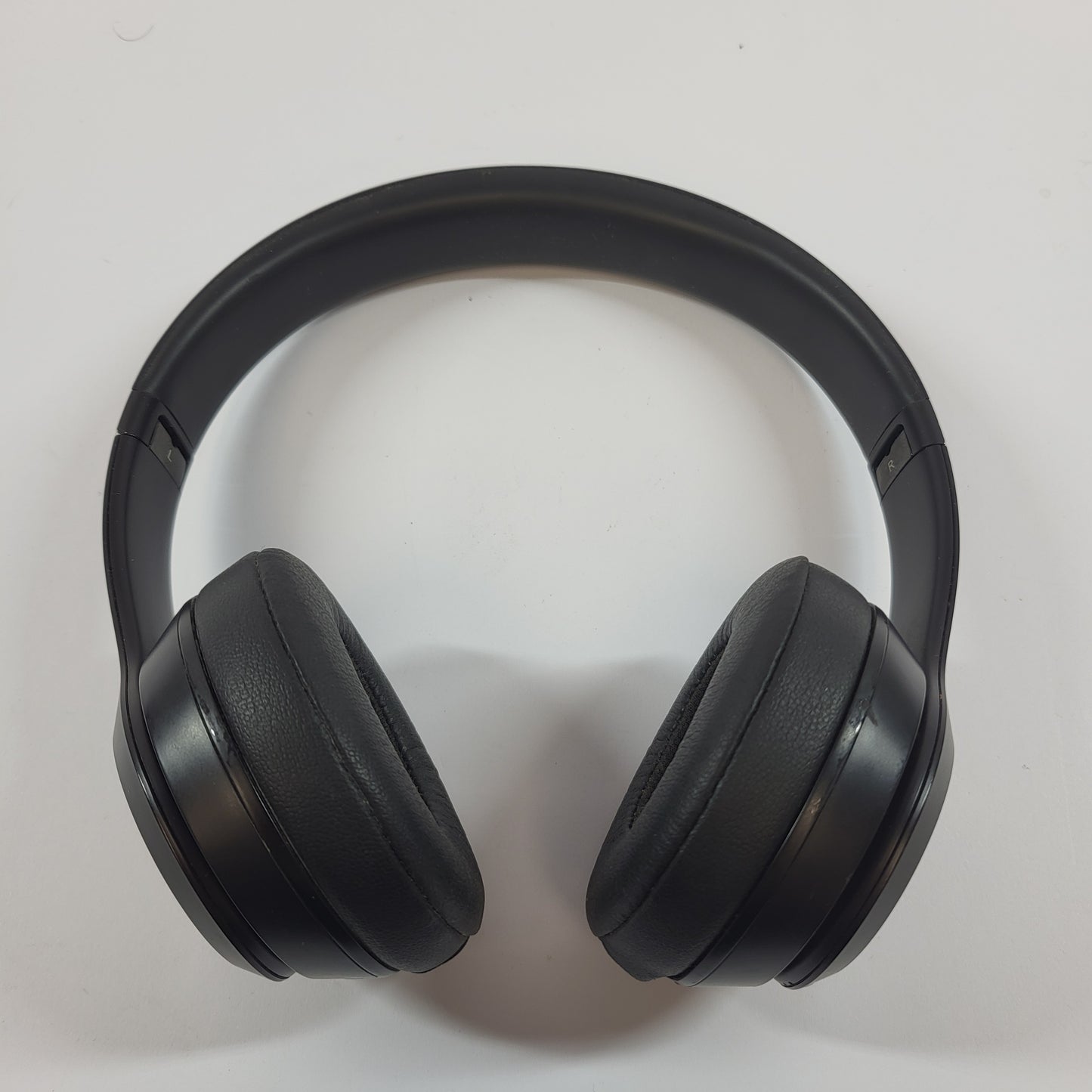 Beats Solo3 Wireless On-Ear Bluetooth Headphones Black A1796