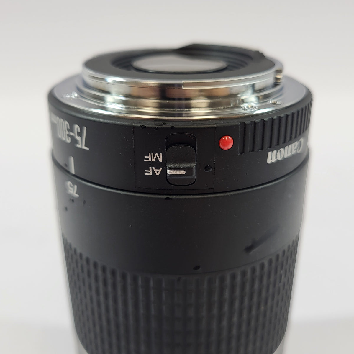 Canon EF Zoom Lens 75-300mm f/4-5.6 III Auto & Manual Lens